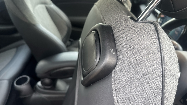 MINI Hatchback 135kW Cooper S Level 2 33kWh 3dr Auto Electric Hatchback